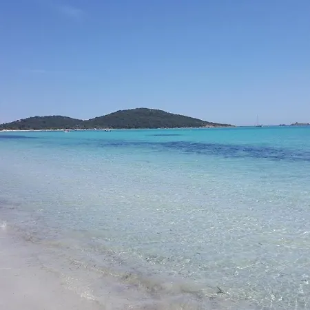 6 People With Air Conditioning And 2 Bathrooms, Near Porto Vecchio アパート ゾンザ